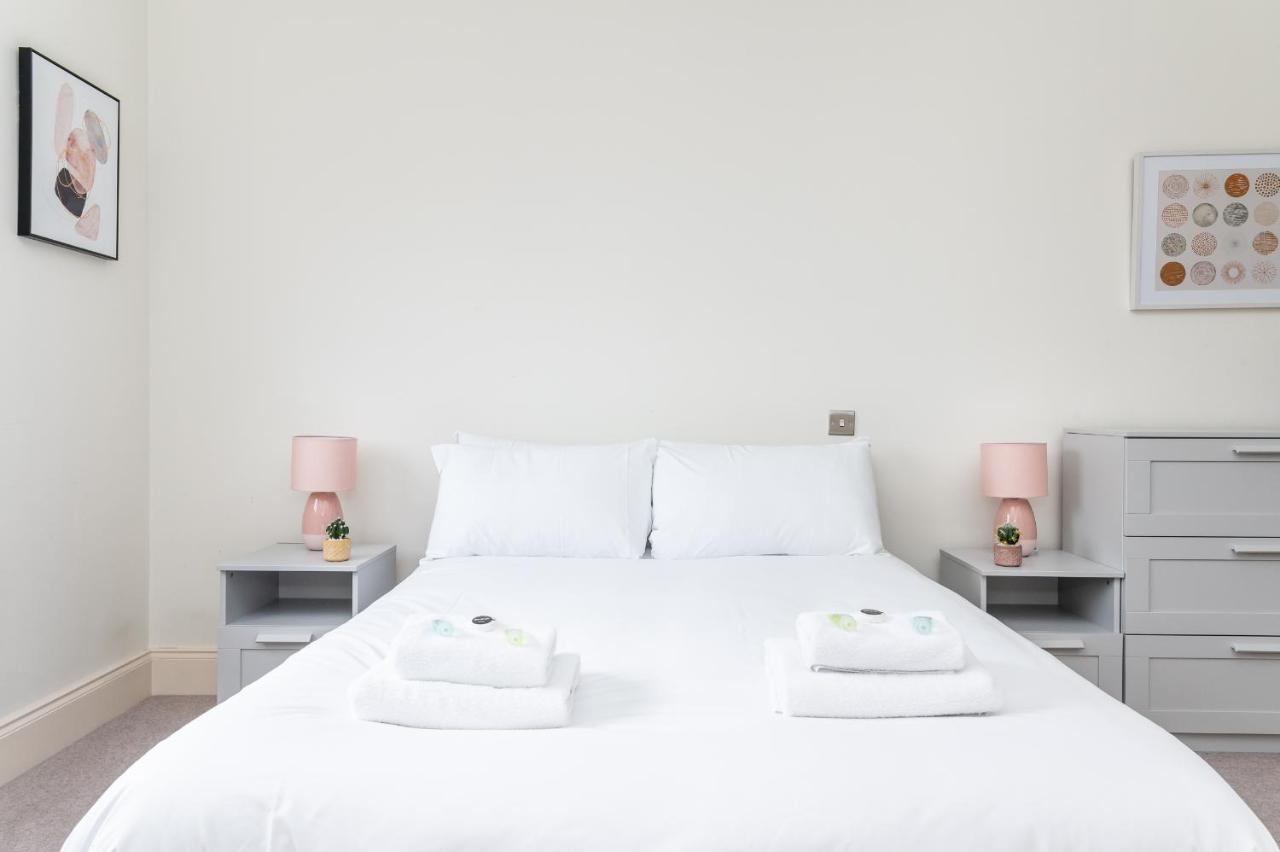 Pass The Keys Hunter House - Spacious & Modern Duplex With Private Parking Apartemen York