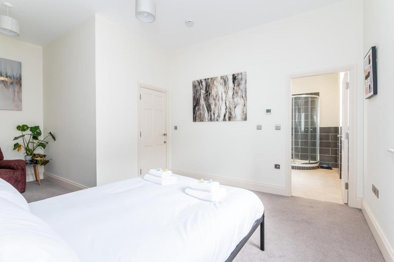 Pass The Keys Hunter House - Spacious & Modern Duplex With Private Parking Apartemen *