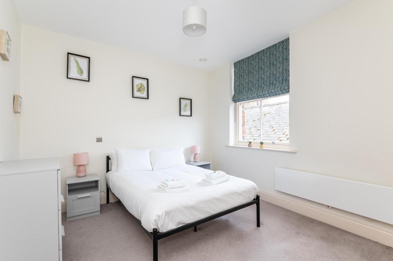 Apartemen Pass The Keys Hunter House - Spacious & Modern Duplex With Private Parking